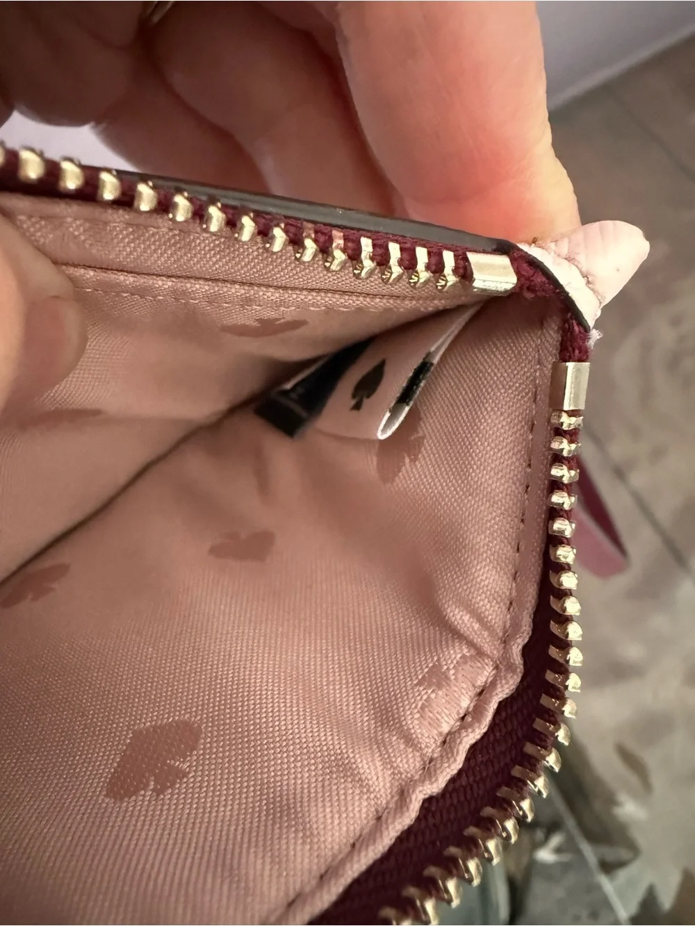 Kate Spade Cat’s Meow Cat Card Holder Wallet ID Lanyard Burgundy